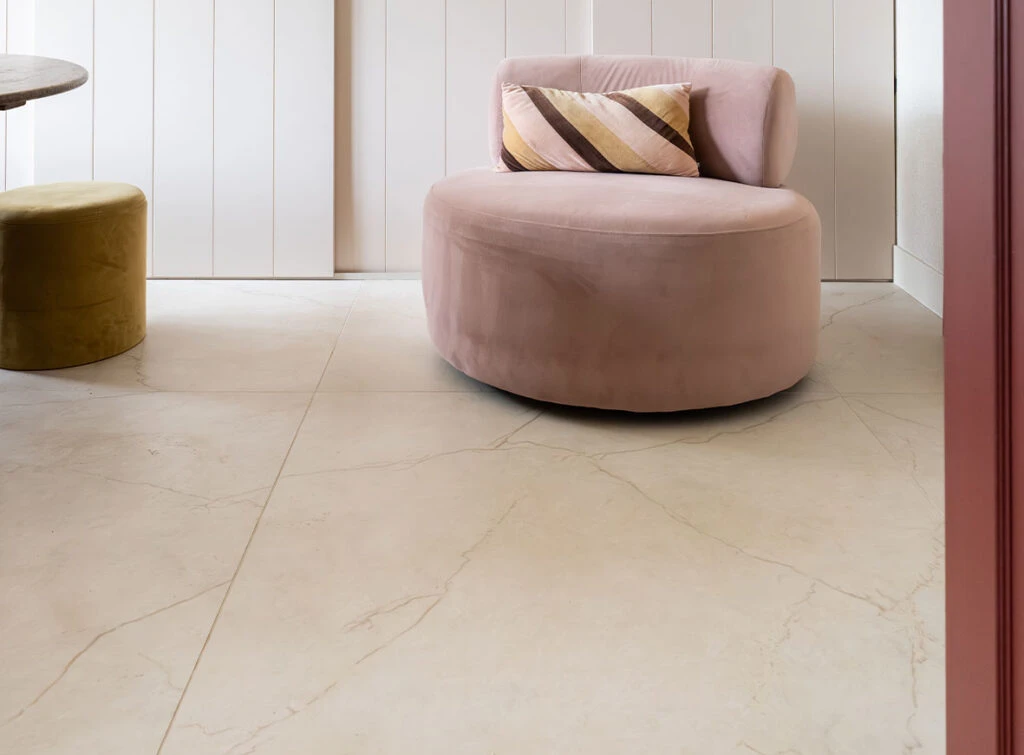 Houtlook, marmerlook en accenttegels in Barneveld