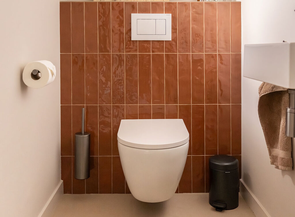 Rustige tegelcombinaties in woonhuis in Lunteren