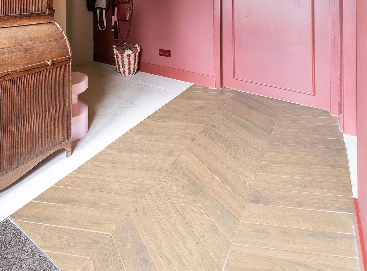 Houtlook, marmerlook en accenttegels in Barneveld