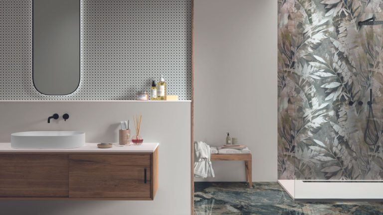 tegels-met-motief-lichte-badkamer