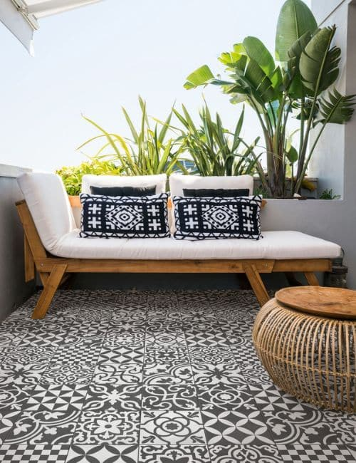 tegels met motief houten bank